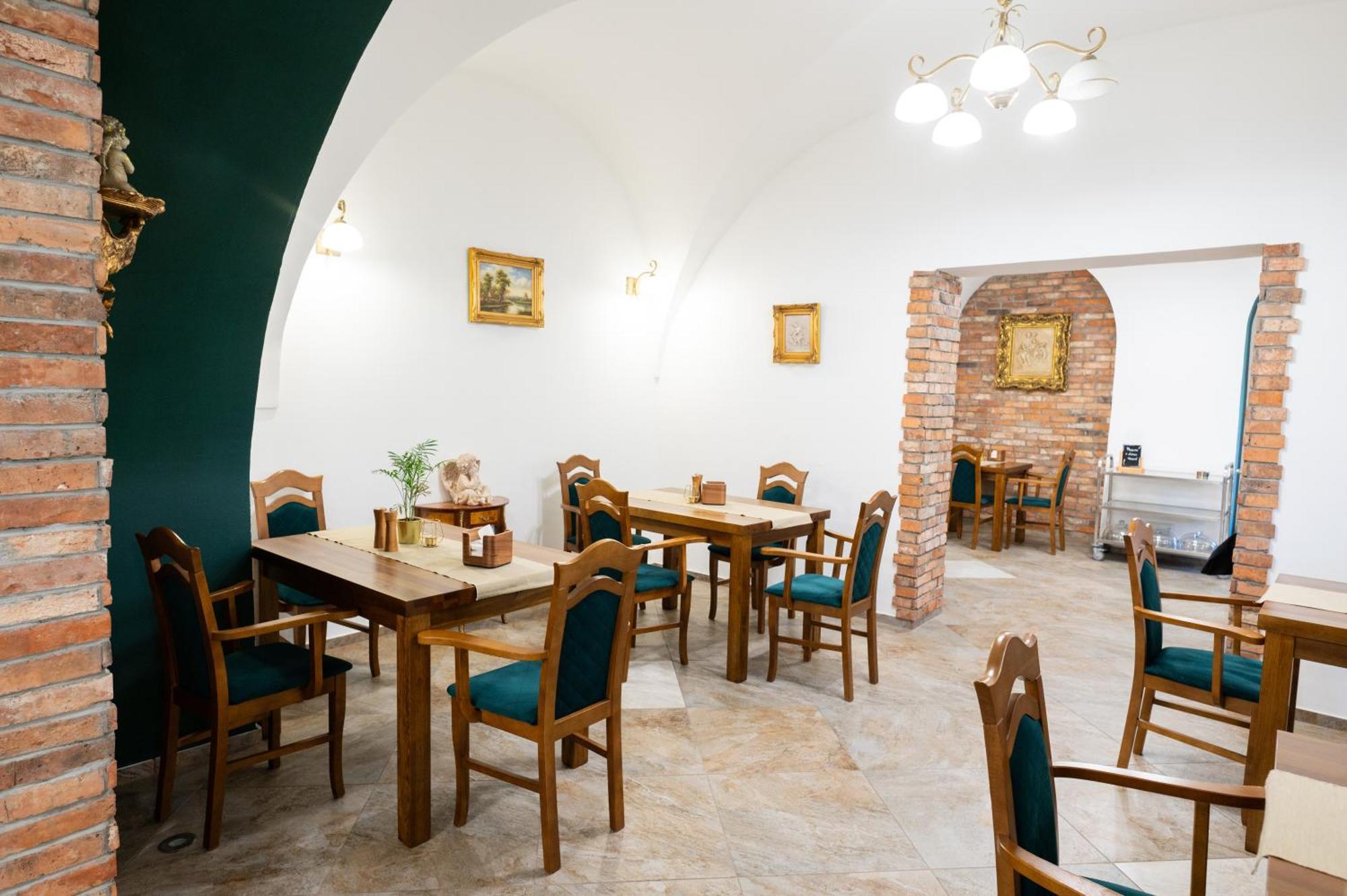 Pokoje Goscinne Dom Sw. Szymona 크라쿠프 외부 사진